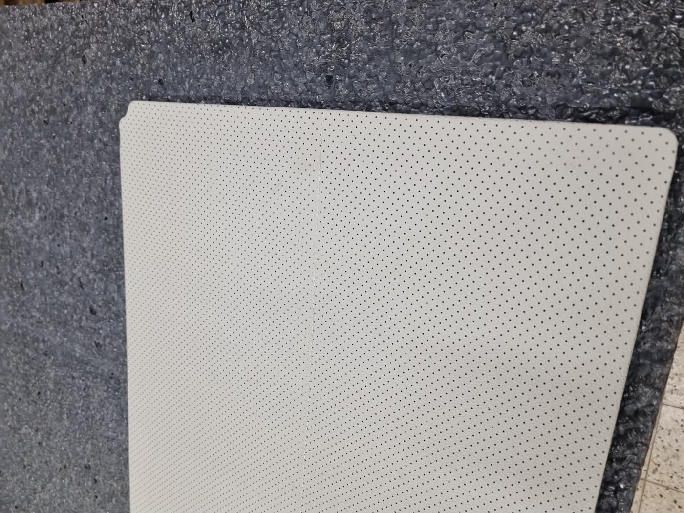 Neuer Dachhimmel, Naht-Detail